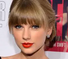 Taylor Swift lenyomta Rihannát