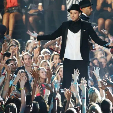 Justin Timberlake triplázott és nagyszüleinek ajánlotta díját
