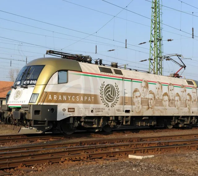 Szurkolói vonat indul a román–magyar focimeccsre