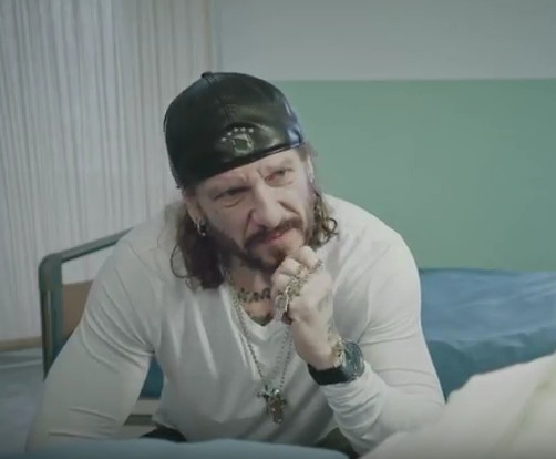 Ganxsta Zolee is beszólt Deák Kristóf új sorozatában