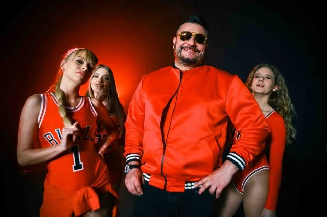Majka paródiával tarol az Irigy Hónaljmirigy