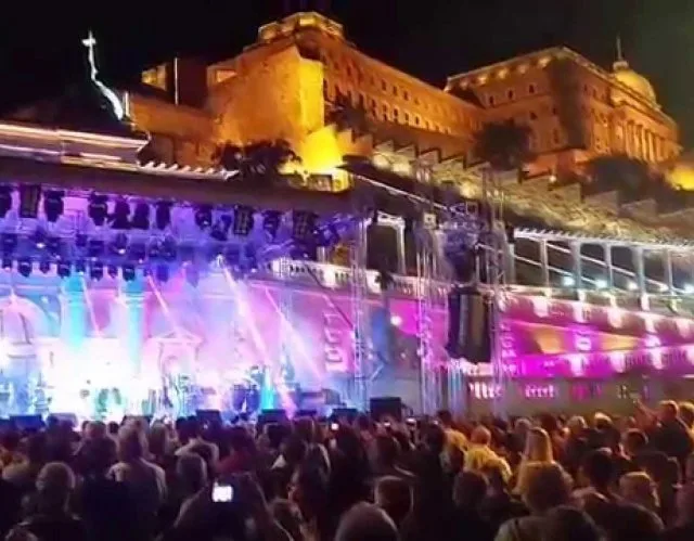 Koncertek, tűzijáték, fényfestés - ingyenes programok a V4 Karneválon 