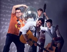 Szürreális házibulit tart a Créme de la pop