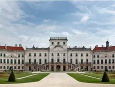Családi időutazás Eszterházára