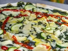 A 125 éves pesti vegán hagyományokat ünnepli a GreenGorilla pizzéria