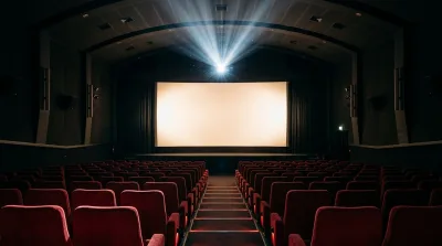 Öt magyar film jön októberben a mozikba, Tasnádi István is bemutatkozik